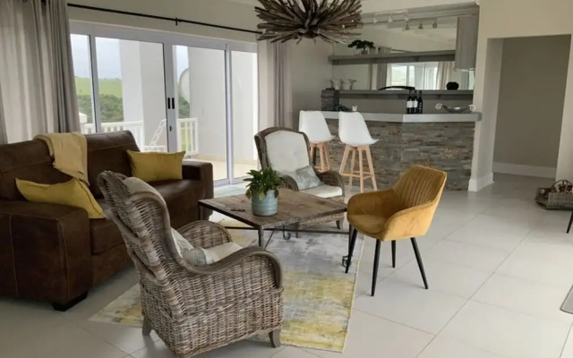 Sunshine Modern Retreat