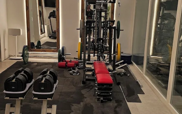 UG Neubau City Wohnung (optional Pool+Gym+2tes Bad extra buchbar)
