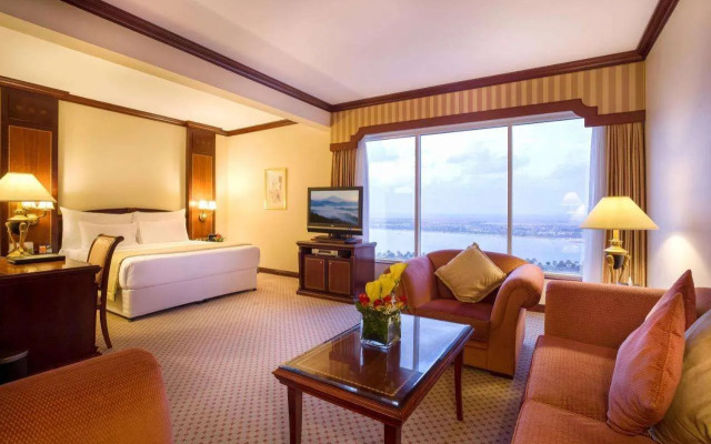 Отель Corniche Abu Dhabi