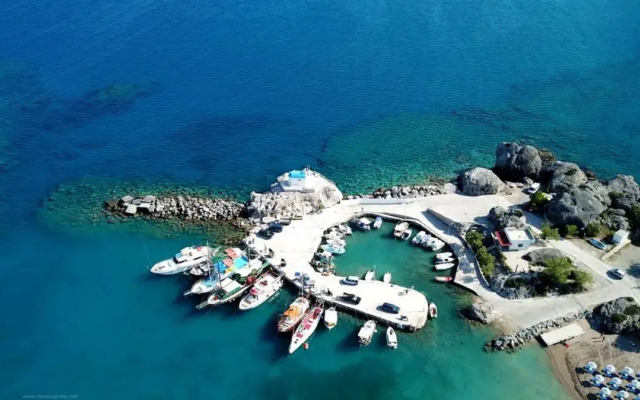 Hotel Niriides Beach