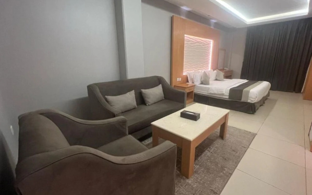 SMO Suite Hotel