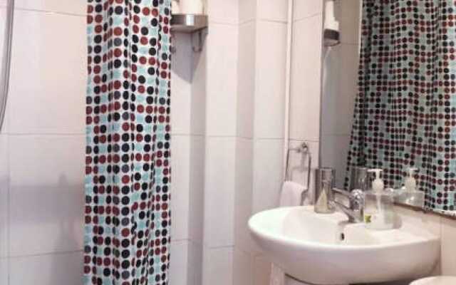 Born Suit Central 4 Habitaciones 4 Planta