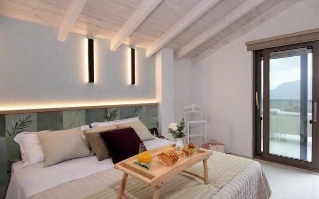 Flos Apartments