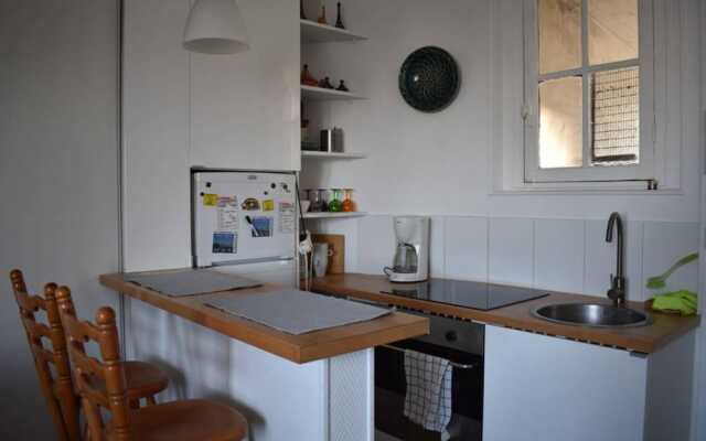 1 Bedroom Apartment With Amazing Views in Paris