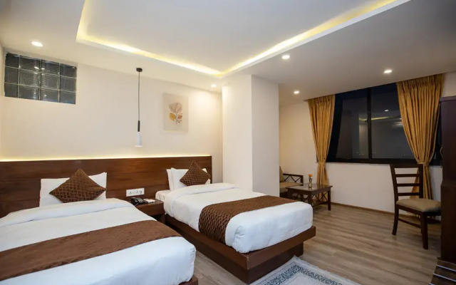 Apex Business Hotel