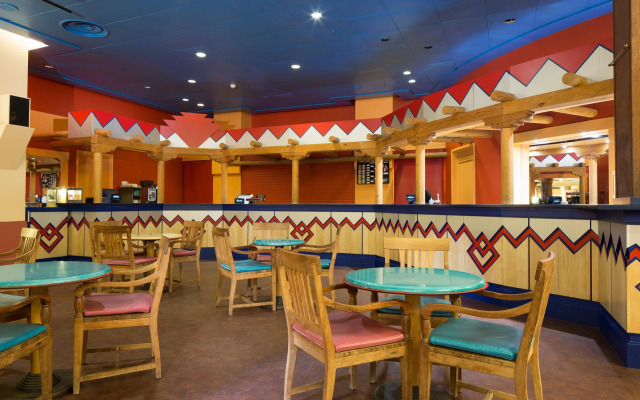 Отель Disney Hotel Santa Fe