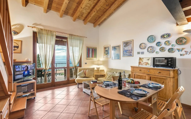 Grotten Loft in Toscolano Maderno