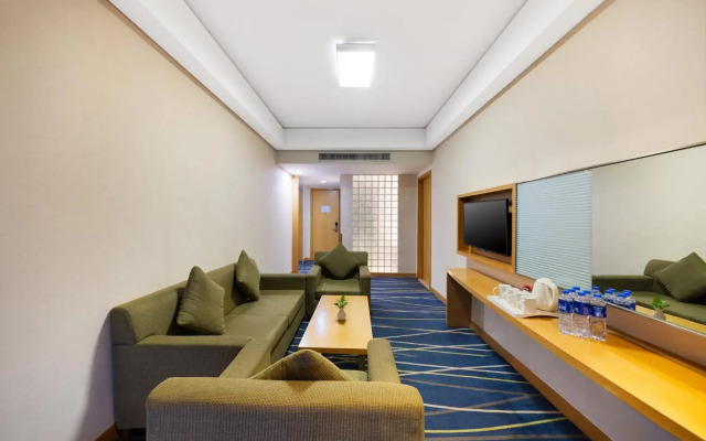 Holiday Inn Express Zhengzhou Airport by IHG