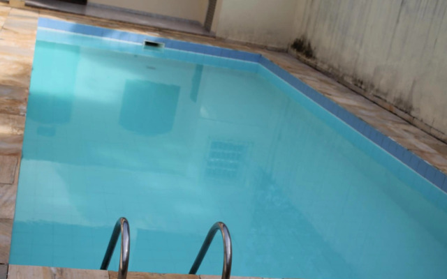Casa muito espaçosa privativa com Piscina, Churrasqueira e área gourmet