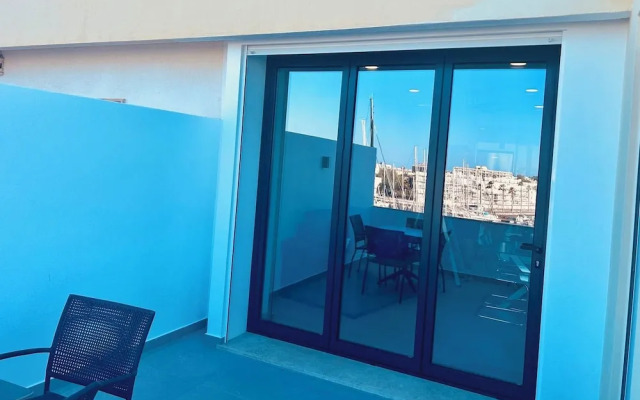 Spectacular Lagos Marina View apt on Promenade