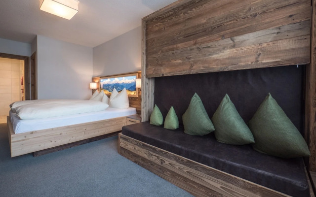 Hotel & Apart Central