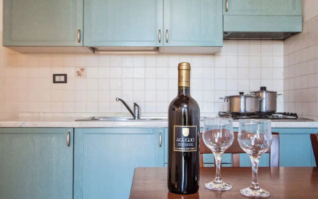 Resort with pool in Riparbella