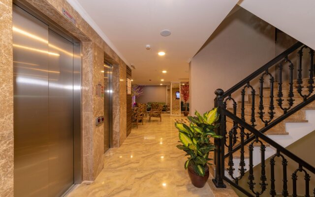 Vision Deluxe Hotel