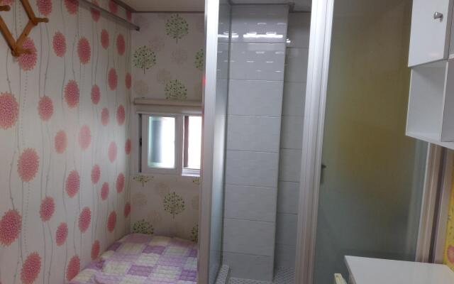 Merdiang Livingtel Single Room