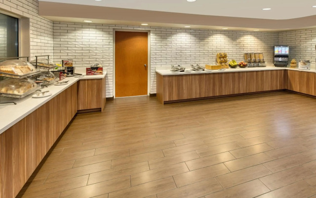 Fairfield Inn and Suites by Marriott Toronto Brampton