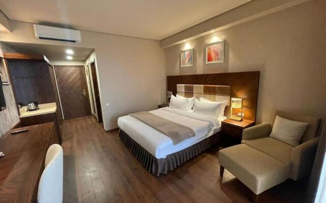 Leo Group BEST STUDIO 1201 Dreamland Oasis CHAKVI