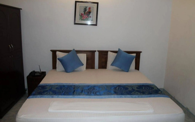 Oak Wood Inn Kandy Hotel