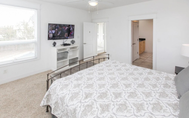 Coastal View II - 8 Br Home