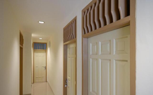 RedDoorz near Ambarrukmo Plaza Mall