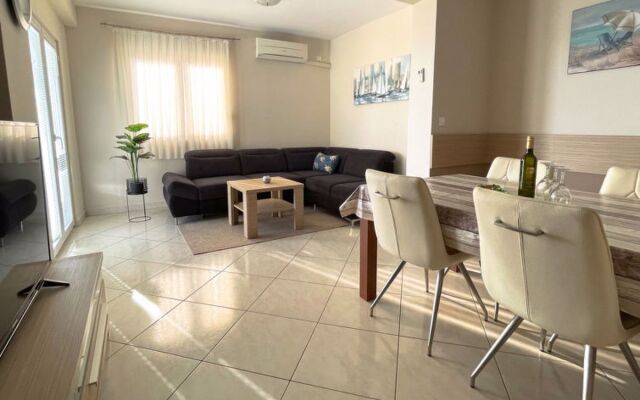 House Relax Maslenica