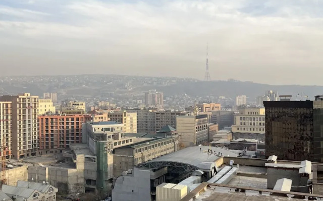 Rooftop City View apartments