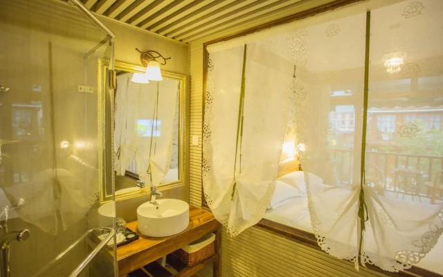 Lugu Lake In Love Inn Hostel