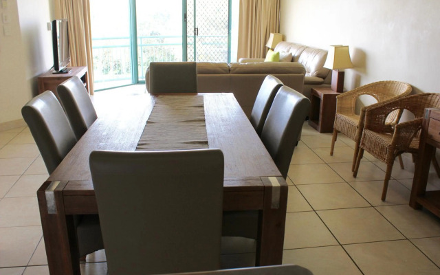 Currumbin Sands Holiday Apartments