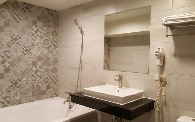 Windmill Fashion Hotel