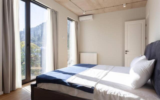 Spacious 3BR Apartment With 2 Balconies in Old Tbilisi