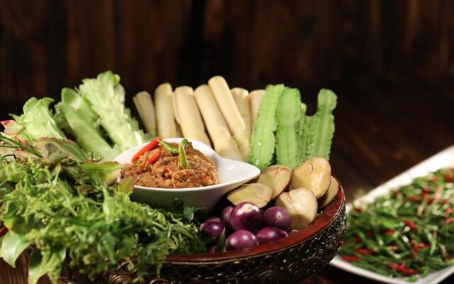 Phornpailin Riverside Resort