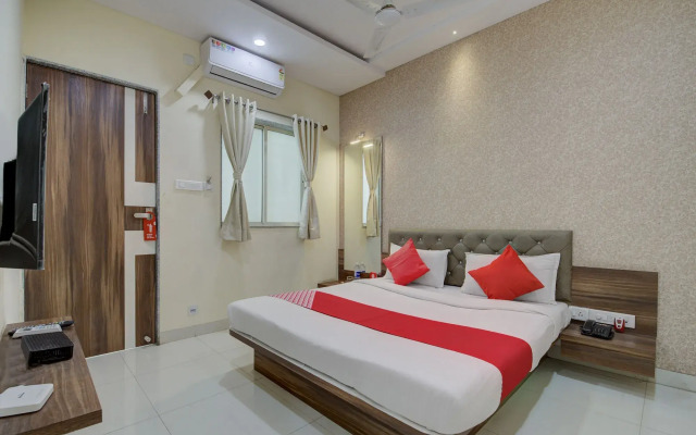 Collection O 11693 Hotel Sunshine