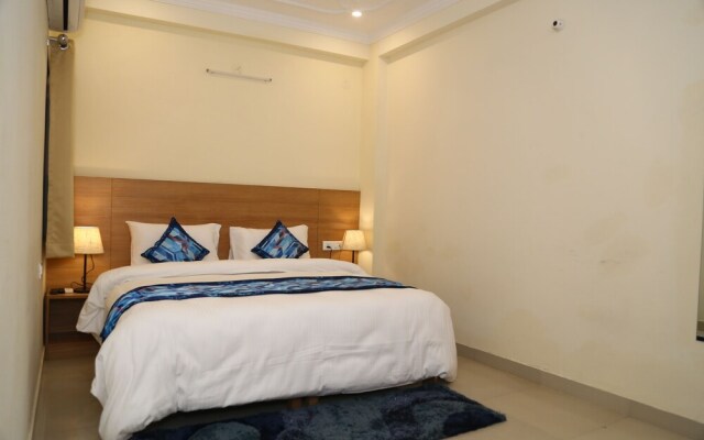 Fabhotel Aanya Suites