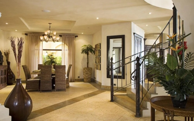 Extravagant Beachfront Mansion in Flamingo - Second to None