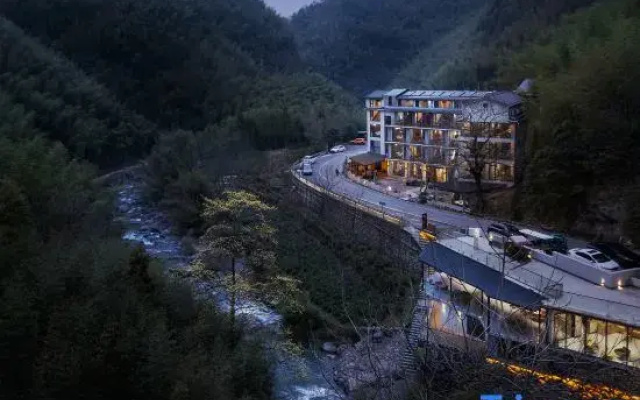 Huyuan Qigu Homestay
