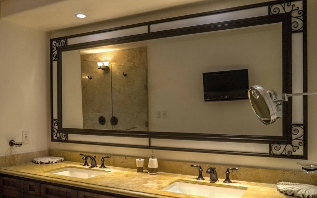 Ventanas Hotel & Residences