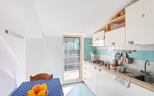 Libertà Frame Apartment - Terrace and Etna view