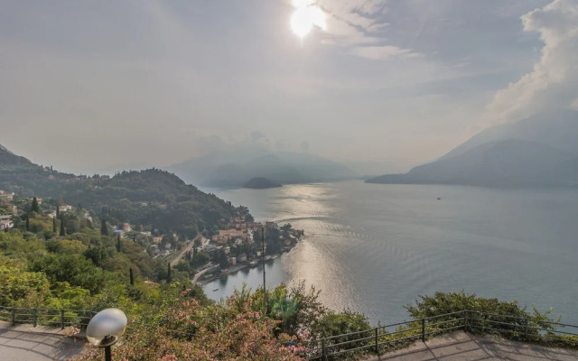 Golden View Apartment