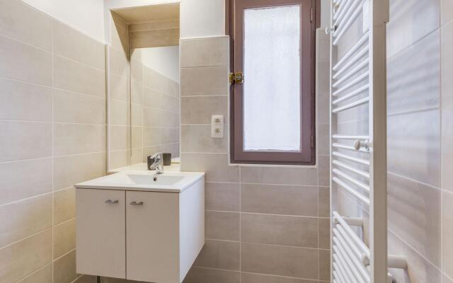 Alluring Holiday Home in Estagel with Private Pool