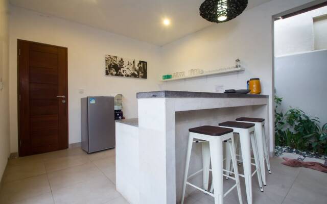 Echo Beach Villa & Apartment