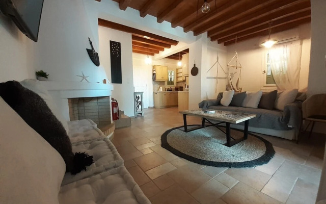 Andros 4 All Seasons Villas & Suites - Agios Petros