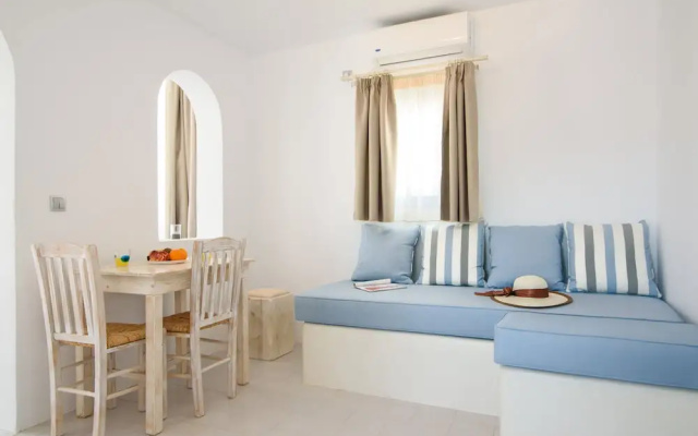 Villa George Santorini