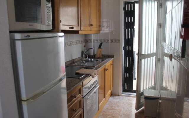 La Cinuelica R15, 1st Flr Apt with 2 Com Pool L164