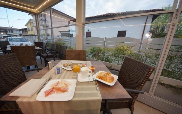 Hotel Clarin 14 by Dori