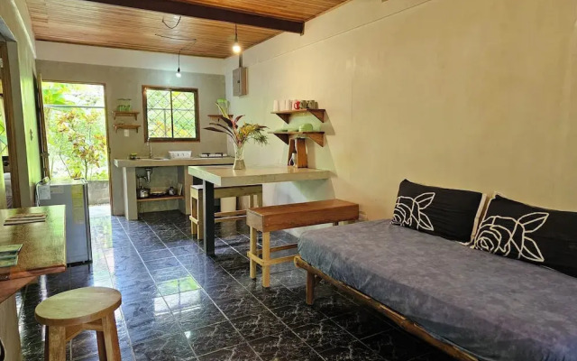 Don Jons Lodge -Surf & Yoga