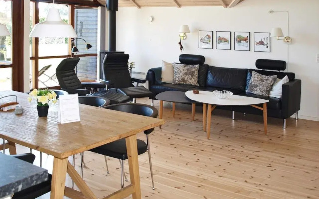 8 Person Holiday Home in Ebeltoft-by Traum