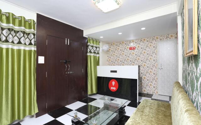 OYO 12127 Radhika Palace