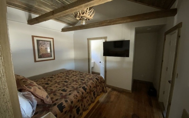 Island Park Lodge