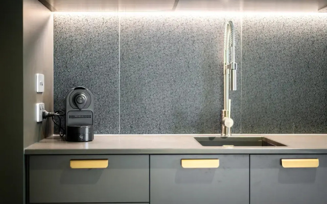 Braddon Studio With BBQ Area