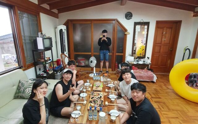 Orage Guesthouse - Hostel