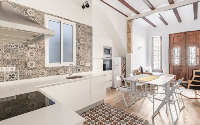 Captivating Holiday Home in Valencia near Sea Beach
